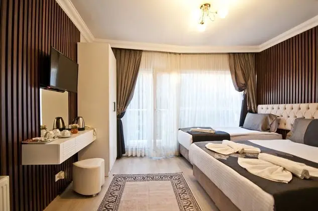 Standard Tek Büyük veya İki Ayrı Yataklı Oda