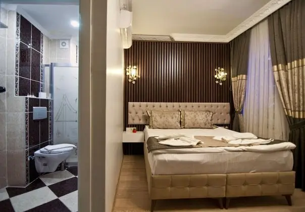 Standard Tek Büyük veya İki Ayrı Yataklı Oda