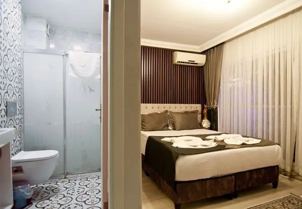 Standard Tek Büyük veya İki Ayrı Yataklı Oda