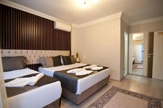 Standard Tek Büyük veya İki Ayrı Yataklı Oda