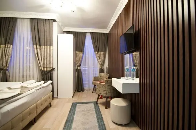 Standard Tek Büyük veya İki Ayrı Yataklı Oda