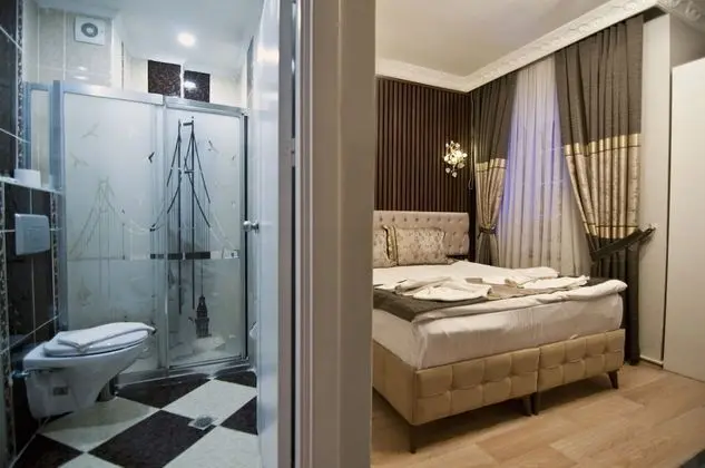 Standard Tek Büyük veya İki Ayrı Yataklı Oda