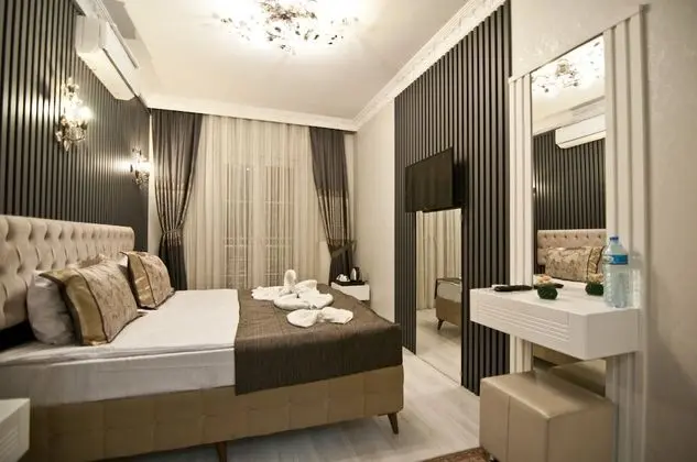 Standard Tek Büyük veya İki Ayrı Yataklı Oda