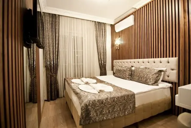 Standard Tek Büyük veya İki Ayrı Yataklı Oda