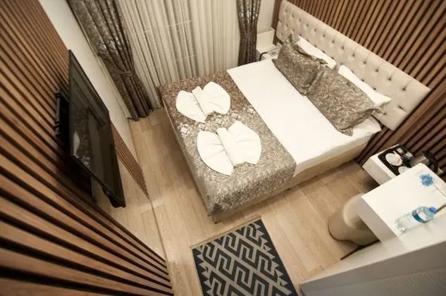 Standard Tek Büyük veya İki Ayrı Yataklı Oda