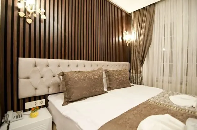 Standard Tek Büyük veya İki Ayrı Yataklı Oda