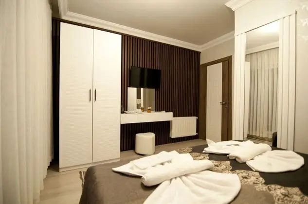 Standard Tek Büyük veya İki Ayrı Yataklı Oda