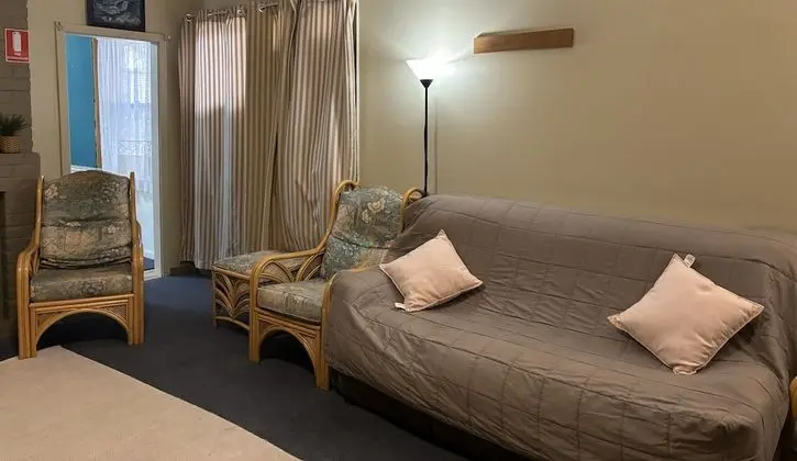 Standard Oda, Sigara İçilmez, Ortak Banyo (Twin Room)