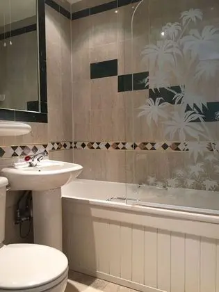 Üç Kişilik Oda