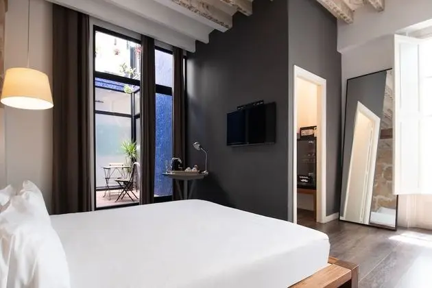 Premium Tek Büyük Yataklı Oda