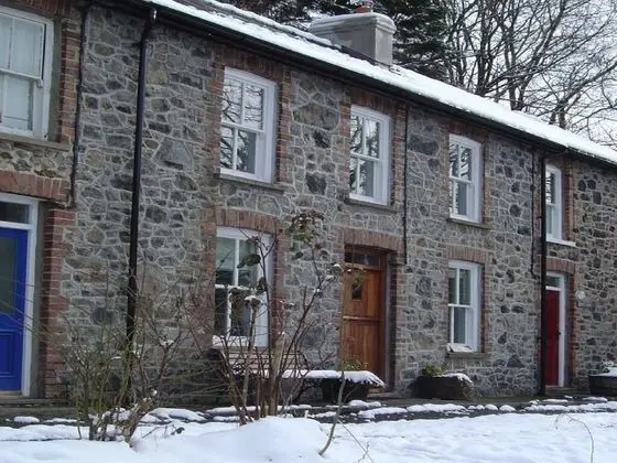 Kır Evi, Özel Banyo (Bronfelin)