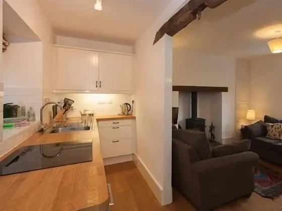 Kır Evi, Özel Banyo (Troed y Rhiw)