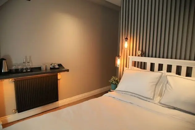 Economy Room