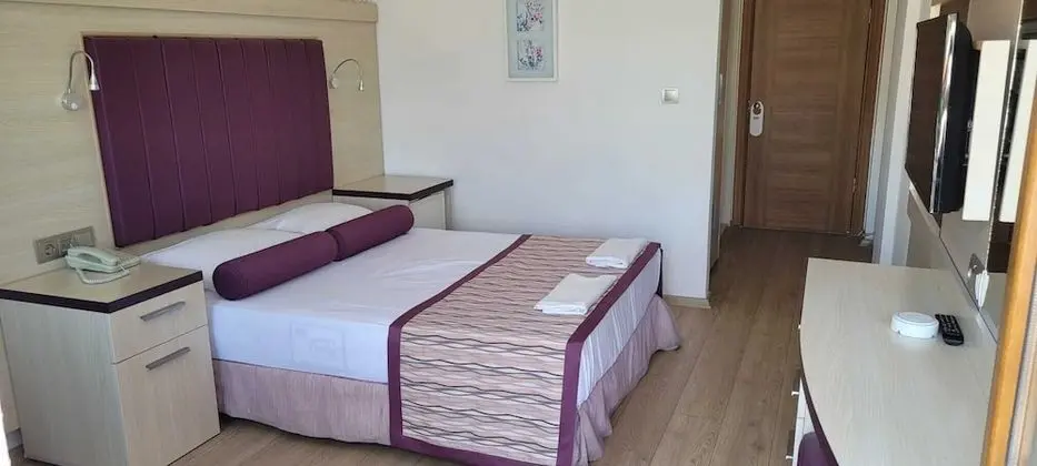 Standard Tek Büyük Yataklı Oda