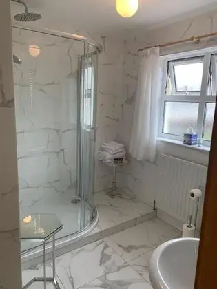 Deluxe Tek Büyük veya İki Ayrı Yataklı Oda, Banyolu/Duşlu