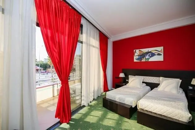 Deluxe Tek Büyük Yataklı Oda