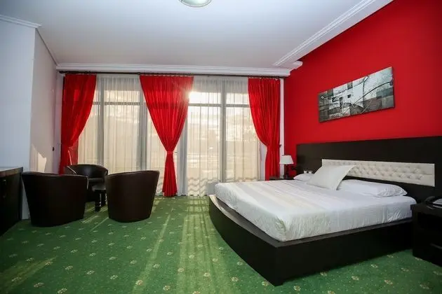 Deluxe Üç Kişilik Oda
