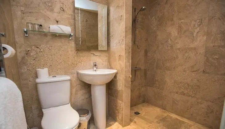 İki Ayrı Yataklı Oda, Banyolu/Duşlu (2 single beds)