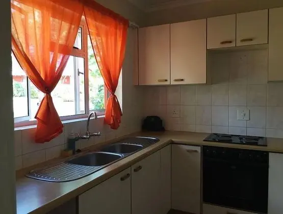 Rondawel with Kitchen