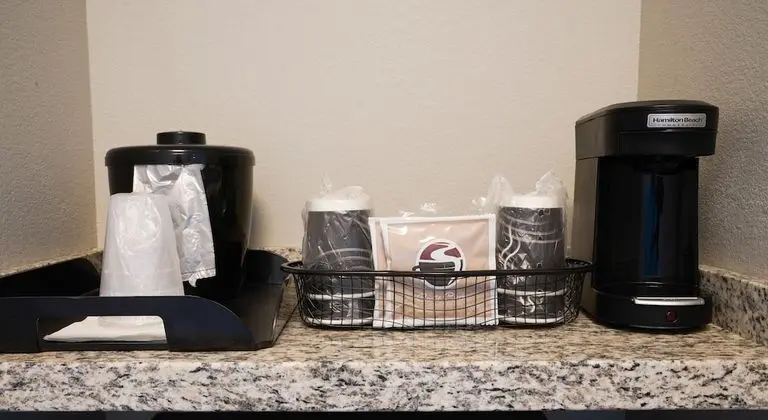 Standard Süit, 1 En Büyük (King) Boy Yatak (Deluxe 1 King Bed, Sofa bed, Non-Smok)