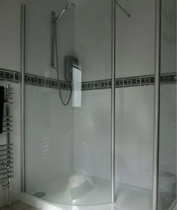 Deluxe Tek Büyük Yataklı Oda, Özel Banyo, Bahçe Manzaralı (Bedroom 3 DS)