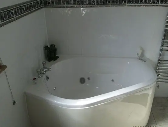 Deluxe Tek Büyük Yataklı Oda, Özel Banyo, Bahçe Manzaralı (Bedroom 3 DS)