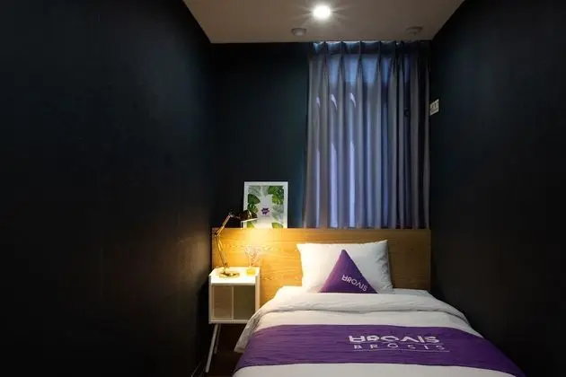 Basic Tek Kişilik Oda (Shared Bathroom)