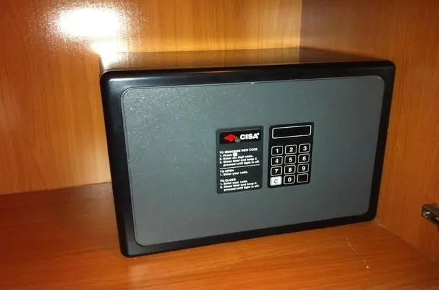 Üç Kişilik Oda