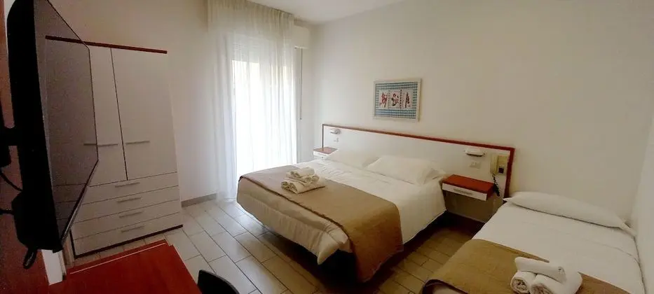Üç Kişilik Oda