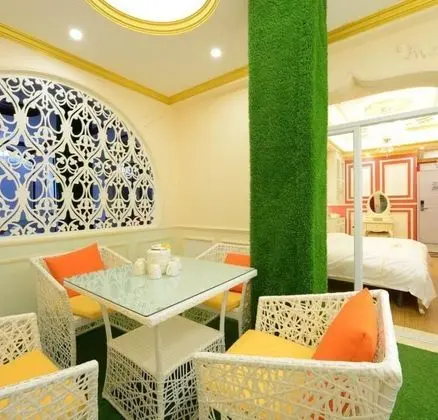 Traditional Tek Büyük Yataklı Oda