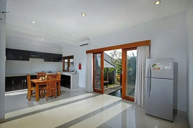 Villa, 3 Yatak Odası, Havuz Manzaralı