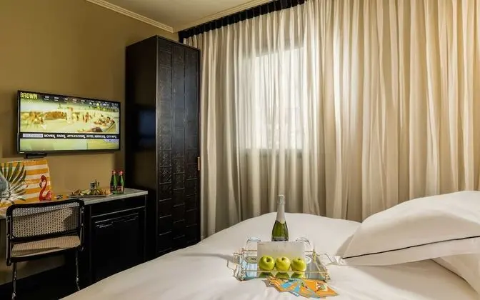 Standard Tek Büyük Yataklı Oda