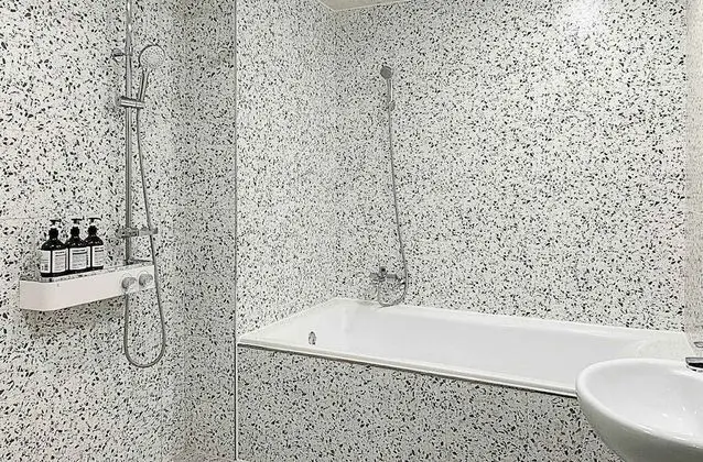 Premium Tek Büyük Yataklı Oda