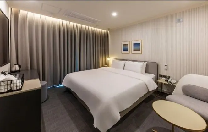 Standard Oda (8 PM Check-in on Friday-Sunday)