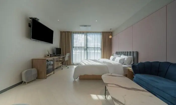 Deluxe Tek Büyük Yataklı Oda