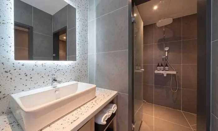 Premium Tek Büyük Yataklı Oda