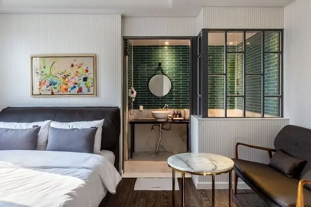 Standard Tek Büyük Yataklı Oda