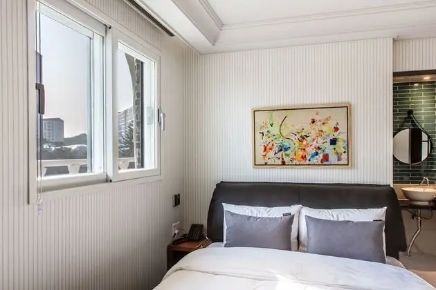 Standard Tek Büyük Yataklı Oda