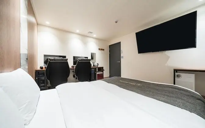 Oda (Semi-special room - 2PC (CPU I5-9400 )