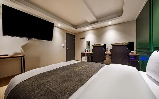 Oda (Semi-special room - 2PC (CPU I5-9400 )