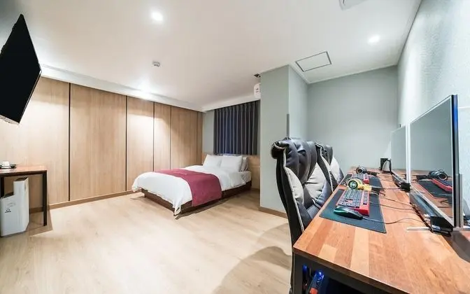 Oda (VIP room - 2PC (CPU I5-9400 / RTX2060)