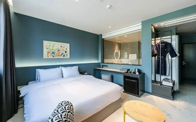 Deluxe Tek Büyük Yataklı Oda