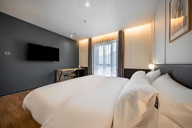 Deluxe Tek Büyük Yataklı Oda