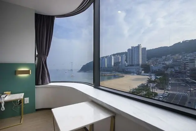 Deluxe Tek Büyük Yataklı Oda, 1 Büyük (Queen) Boy Yatak, Kısmi Deniz Manzarası