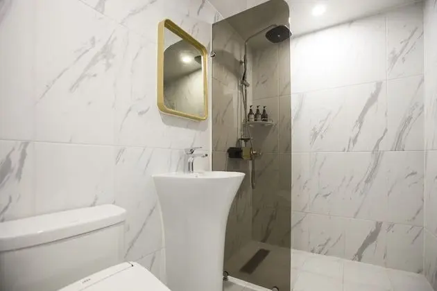 Deluxe Tek Büyük Yataklı Oda, 1 Büyük (Queen) Boy Yatak, Kısmi Deniz Manzarası