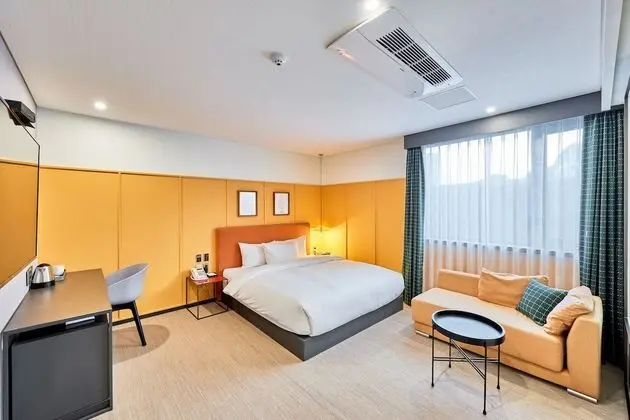 Deluxe Tek Büyük Yataklı Oda, Kısmi Deniz Manzarası