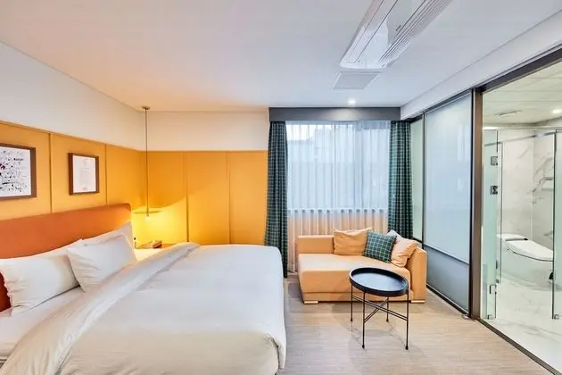 Deluxe Tek Büyük Yataklı Oda, Kısmi Deniz Manzarası