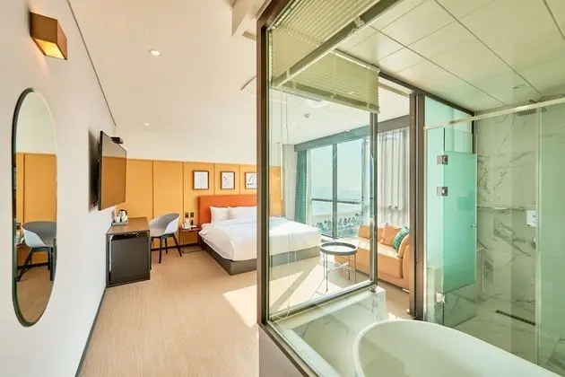 Deluxe Tek Büyük Yataklı Oda, Kısmi Deniz Manzarası