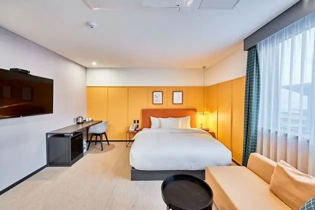 Deluxe Tek Büyük Yataklı Oda, Kısmi Deniz Manzarası