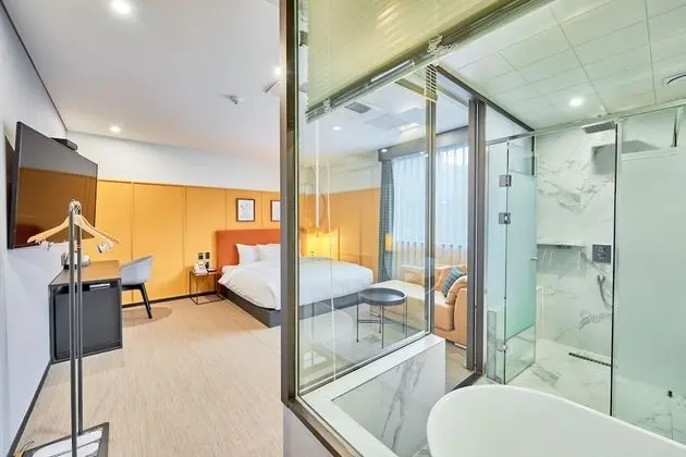 Deluxe Tek Büyük Yataklı Oda, Kısmi Deniz Manzarası